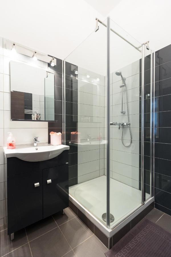 Wiky'S Apartman With 3Bathrooms Budapest Exteriör bild