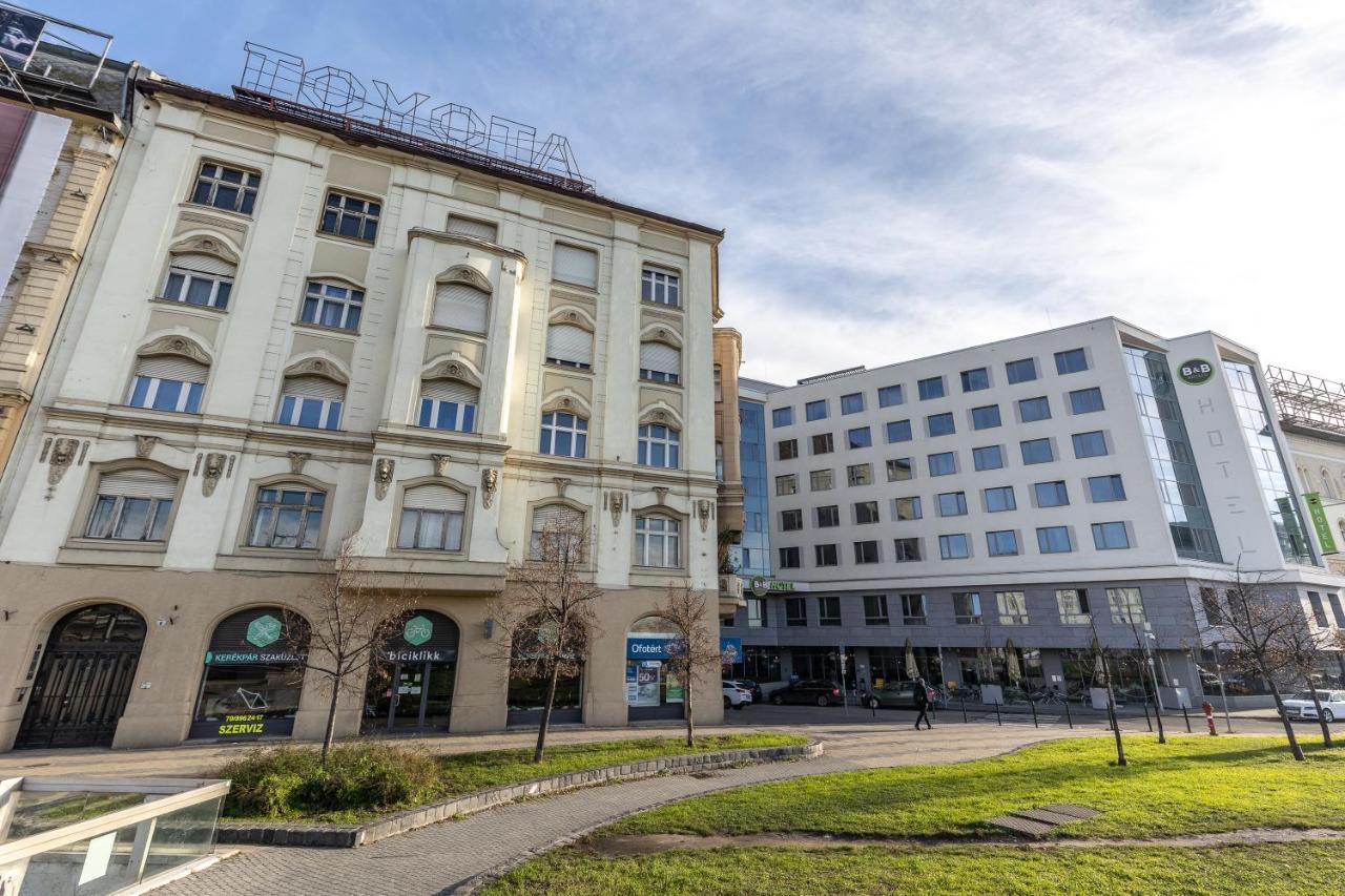 Wiky'S Apartman With 3Bathrooms Budapest Exteriör bild