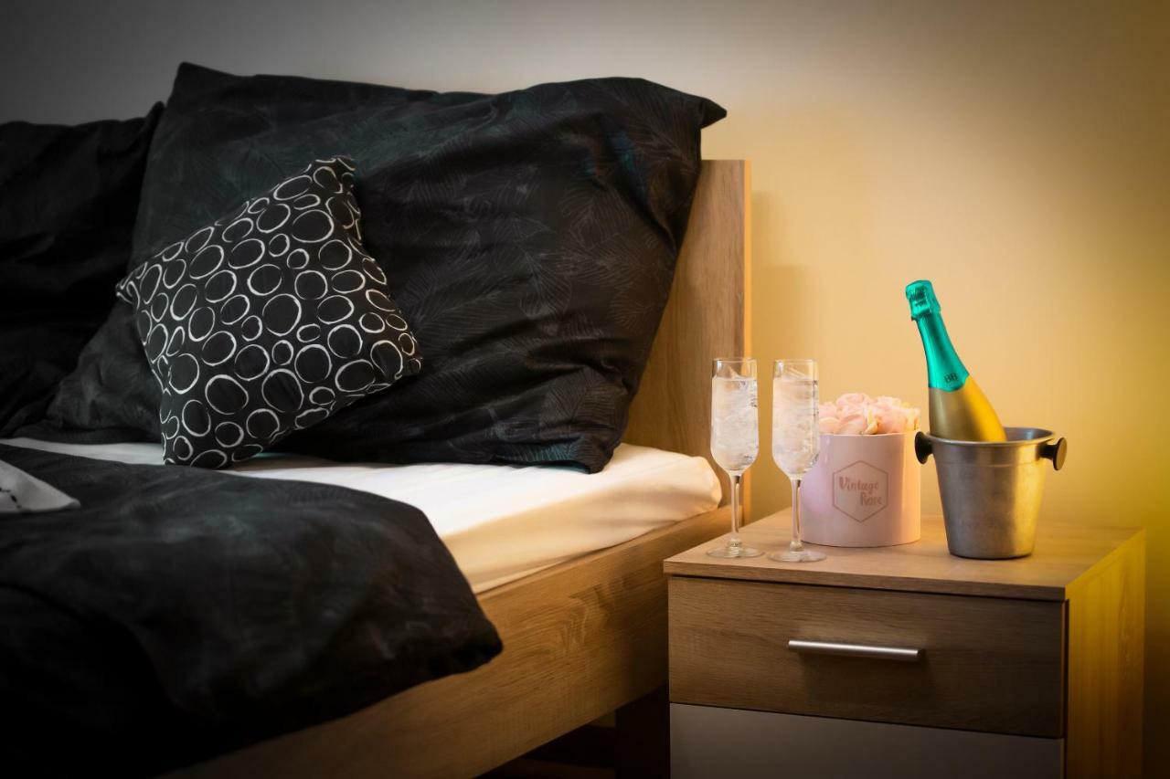 Wiky'S Apartman With 3Bathrooms Budapest Exteriör bild